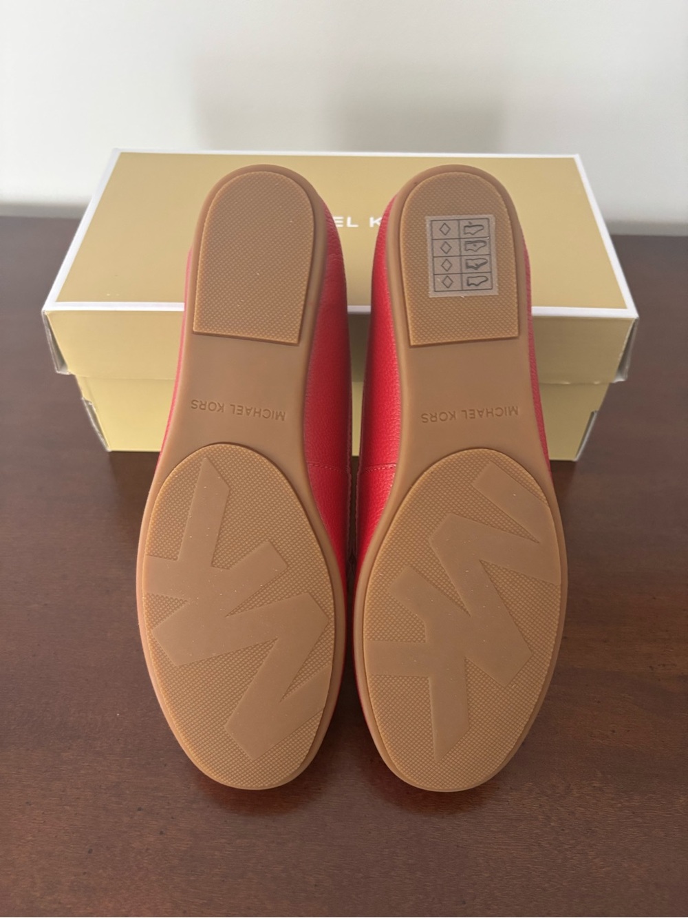 Michael Kors Raspy Leather Silver MK Logo Moccasin Loafers - Picture 2 of 5